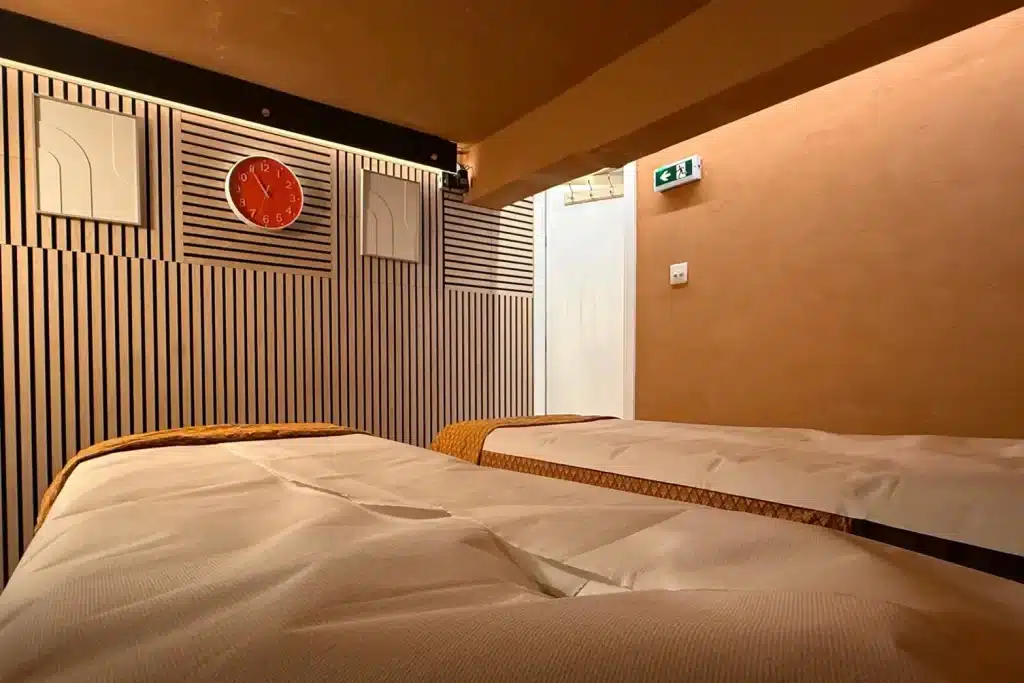 opulence inside 11